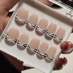 Hand Made Acrylic Press On Nails